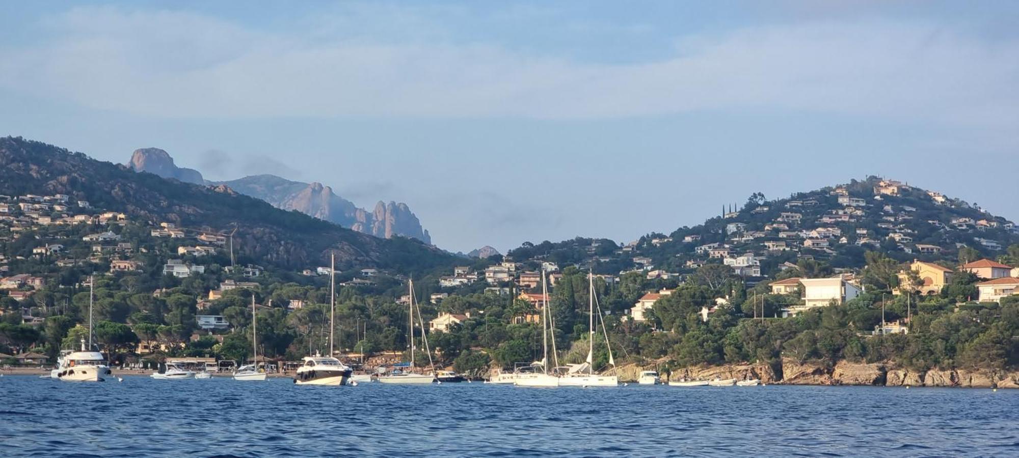 Agay Cap Esterel Le Hameau F2 Clim Plein Sud Dernier Etage Magnifique Vue Mer Сен-Рафаэль Экстерьер фото