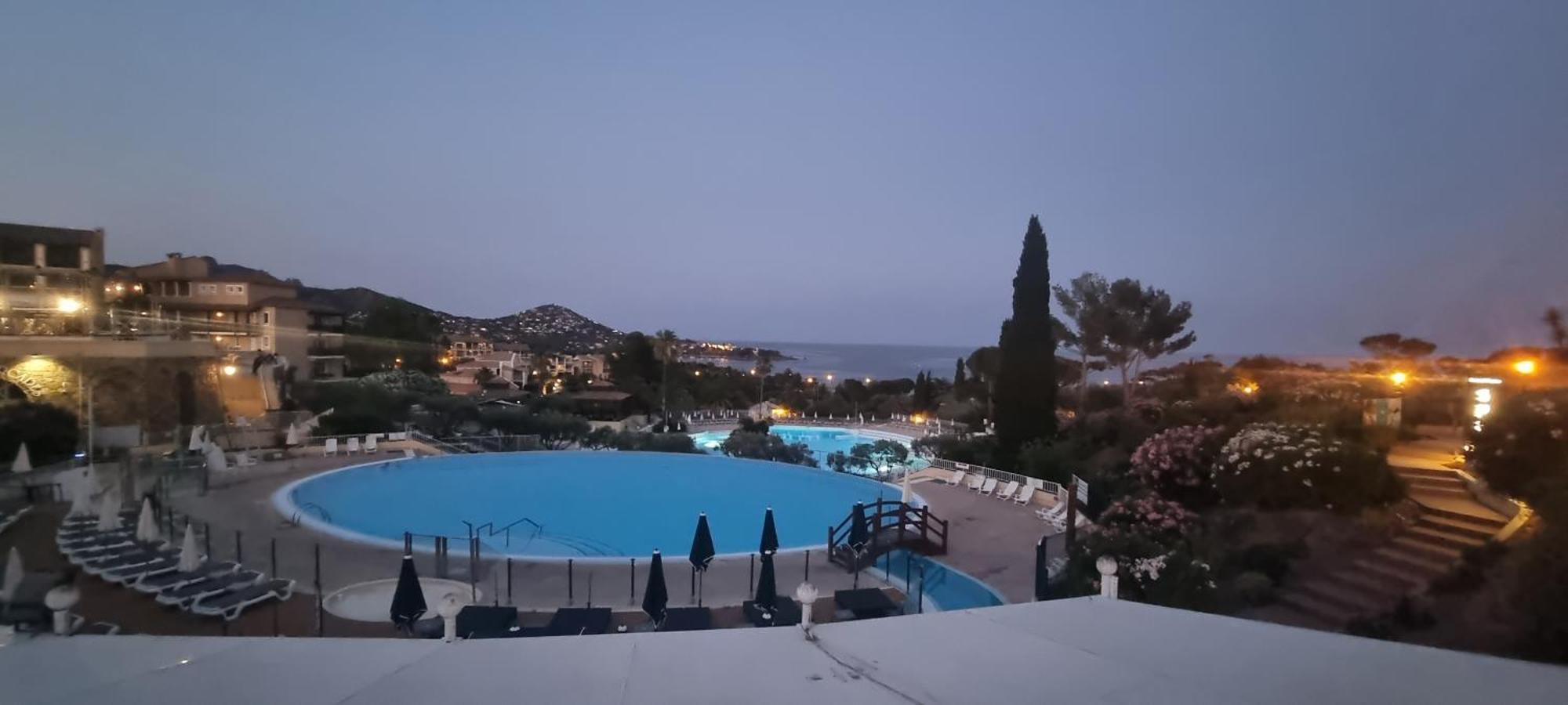 Agay Cap Esterel Le Hameau F2 Clim Plein Sud Dernier Etage Magnifique Vue Mer Сен-Рафаэль Экстерьер фото